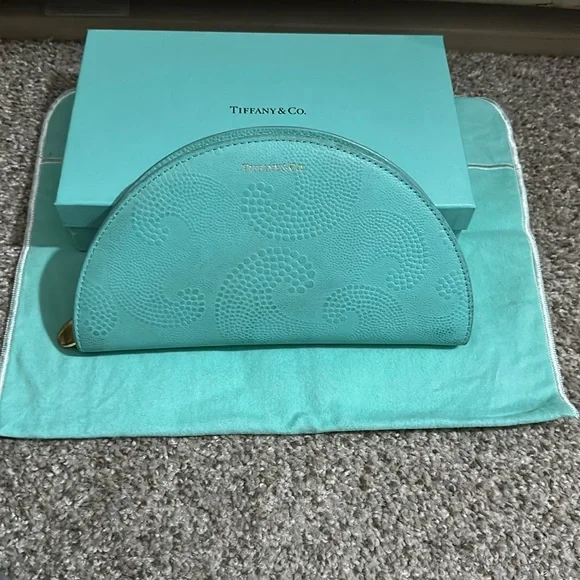 Tiffany & Co Half Moon Wallet - Picture 1 of 8